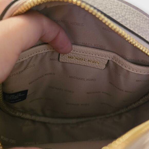 Michael Kors Fanny Pack Belt Bag Size Small - Picture 7 of 7